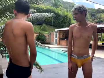 webcam man frat_house live cam image #1379827