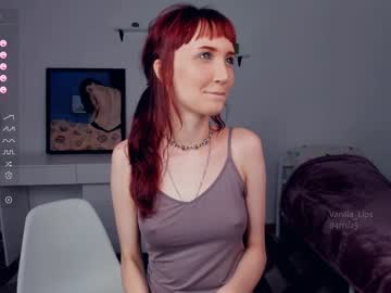 webcam girl vanilla_lips live cam image #5668884