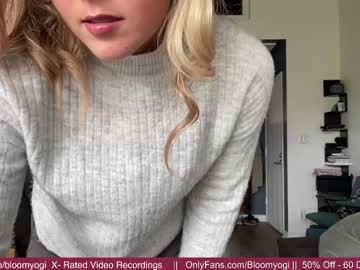webcam girl bloomyogi live cam image #4770407