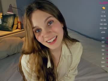 webcam girl youne_and_beautiful live cam image #4610658