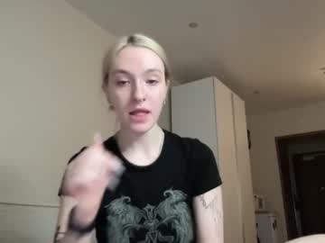 webcam girl milky__coffee live cam image #6772770