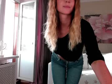 webcam girl sweet__sugar live cam image #5075796