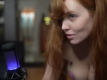 webcam girl tinatopp live cam image #2800211