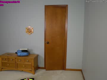 webcam girl 19honeysuckle live cam image #3002921