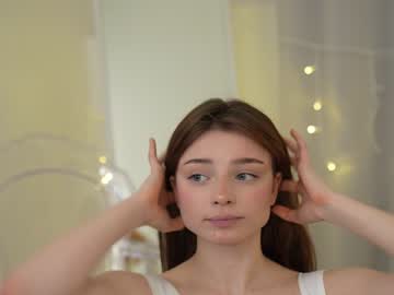 webcam girl floret_joy live cam image #6566995