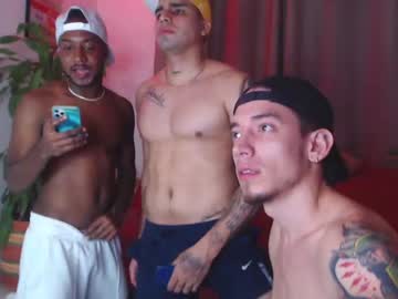 webcam man fratguysonline live cam image #3193365