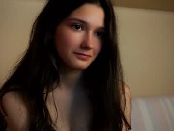 webcam girl alicemirold live cam image #2068325