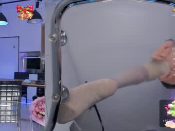 webcam girl yours_mey live cam image #6065387