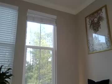 webcam girl milkywhiiite live cam image #2652529