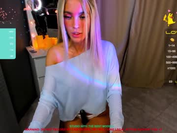 webcam girl mikki_blush live cam image #1587170