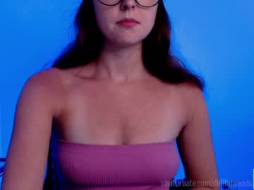 webcam girl delilahreads live cam image #5069322