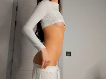 webcam girl emilybatee live cam image #4056501