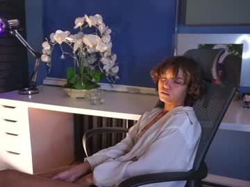 webcam girl lenaelisabeth live cam image #5834075