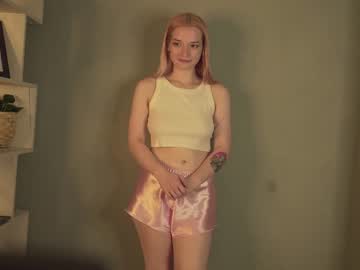 webcam girl anna_breach live cam image #4804078
