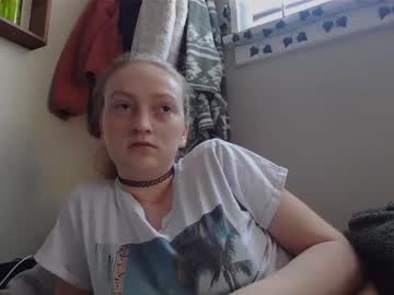 webcam girl roseburn live cam image #6426761