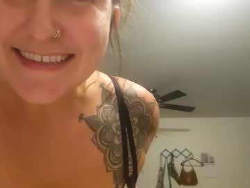 webcam girl walnut4u live cam image #7029959