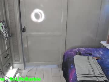 webcam girl rvlifebarbie live cam image #1847085