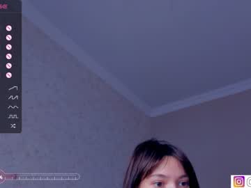 webcam girl bzzzme live cam image #5501886