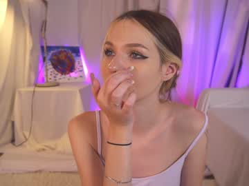 webcam girl kateuwugirl live cam image #5441431