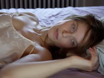 webcam girl ellaa91 live cam image #3244489