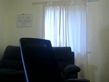 webcam girl lil_miss_naughty live cam image #3249319