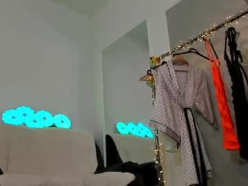 webcam girl hotfallingdevil live cam image #666823