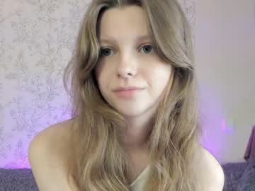 webcam girl alainaestrada live cam image #5598338