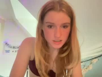 webcam girl frecklytaylor live cam image #2700442
