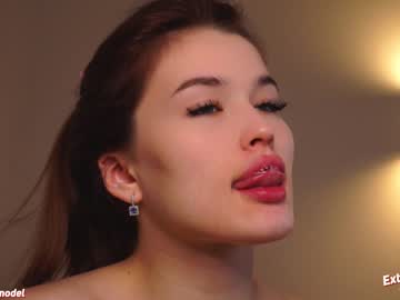 webcam girl w0wgirls live cam image #3777639