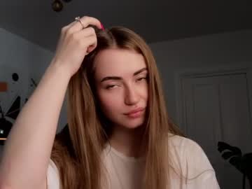 webcam girl strawberryjamx live cam image #5147472