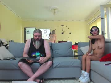 webcam couple cheeseburgerjesus live cam image #581839