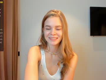 webcam girl carolynsveronica live cam image #5074385