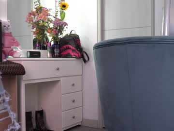 webcam girl beyllove_d live cam image #3659884