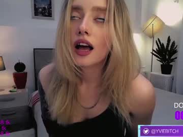 webcam girl _yvie_ live cam image #4332134