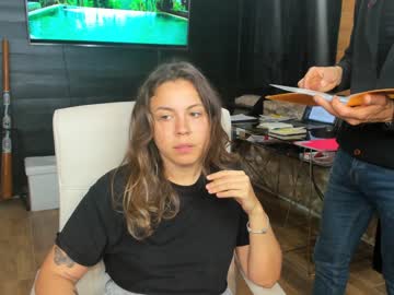 webcam girl daily_stories live cam image #3976722
