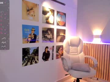 webcam girl little_effy18 live cam image #6554909