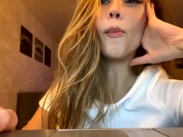 webcam girl bitter_moon live cam image #1216647