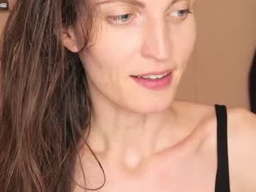 webcam girl yulladao live cam image #6678856