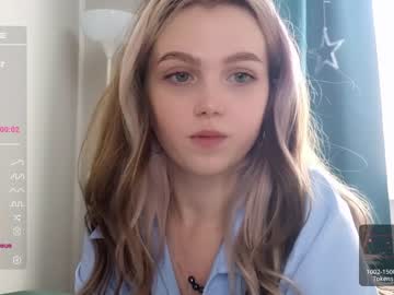 webcam girl small_blondee live cam image #5376685
