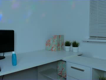 webcam girl megan_rou live cam image #393696