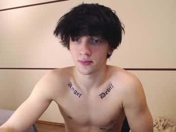 webcam man teddy_mode live cam image #1026745