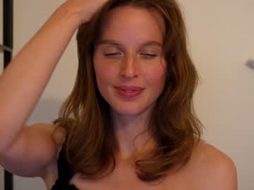 webcam girl ellaa91 live cam image #1962889