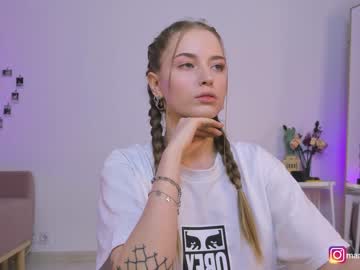 webcam girl mango_shake live cam image #1230101