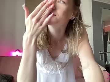 webcam girl elli_harmon live cam image #4732668