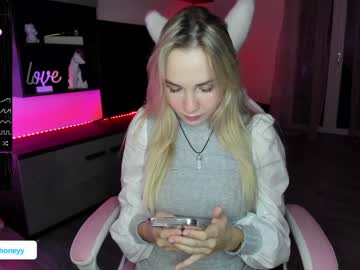 webcam girl xxxhoneyxx live cam image #5460561