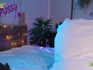 webcam girl _deepthroatgalactica live cam image #3503145