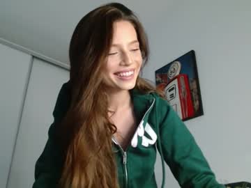 webcam girl isia_slay live cam image #2547395