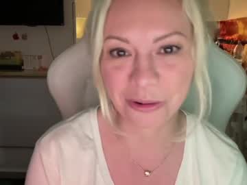 webcam girl kiradivine live cam image #4448458