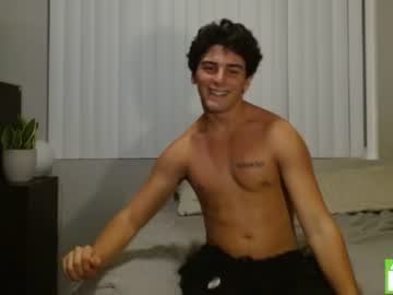 webcam man italianstalion1111 live cam image #3097879