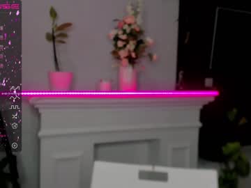 webcam girl small_blondee live cam image #2785789